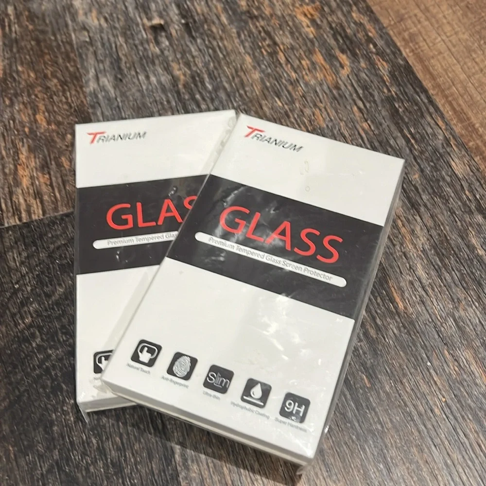 Trianium premium tempered glass screen protector for apple iPhone 11 Pro Max/ XS